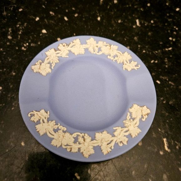 Wedgewood Blue White Jasperware Ashtray Mini Small Dish Vintage England - Picture 5 of 7